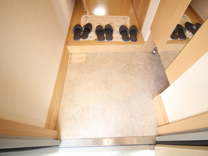 物件内観写真22　(玄関)