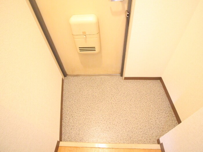 物件内観写真17　(玄関)