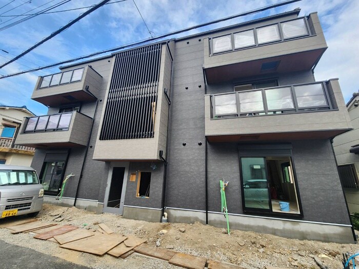 物件外観写真1　(建築中)