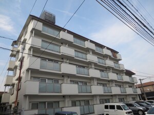 中桜塚グランドハイツ外観写真