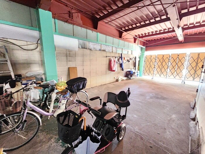 物件外観写真6　(駐輪場)