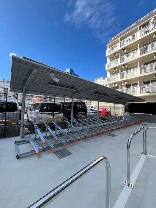 物件外観写真2　(駐輪場)