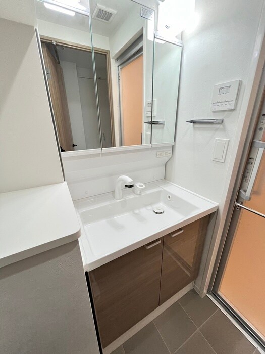 物件内観写真9　(洗面)