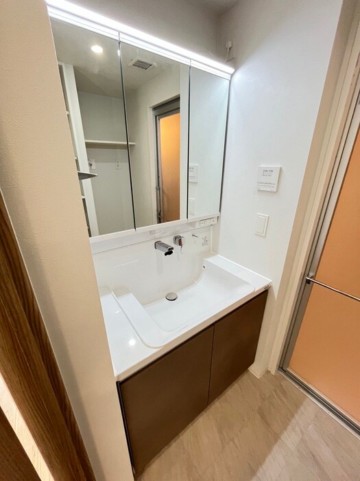 物件内観写真9　(洗面)