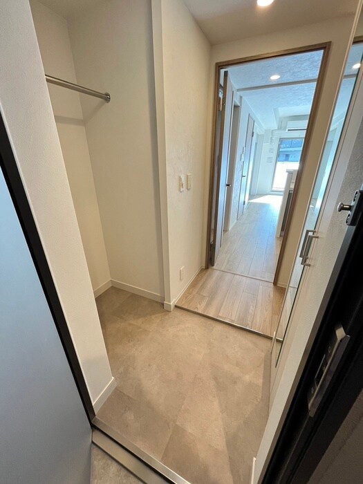 物件内観写真15　(玄関)