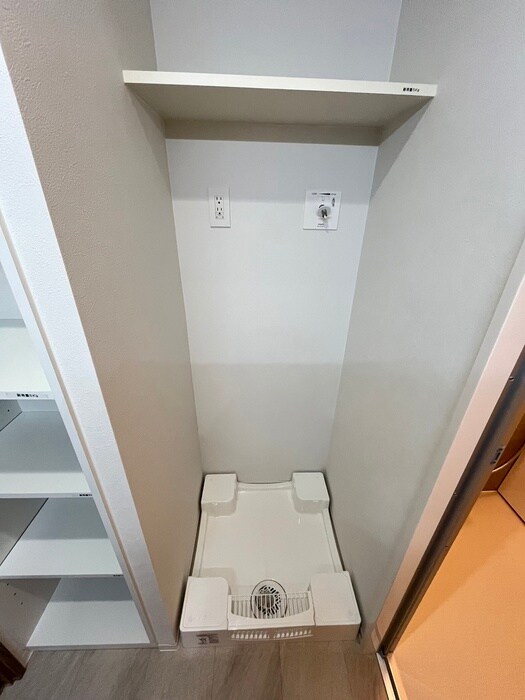 物件内観写真19　(洗濯機置場)