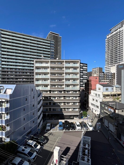 物件内観写真22　(室内からの展望)