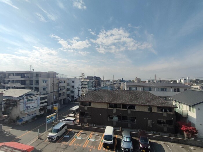 物件内観写真22　(室内からの展望)