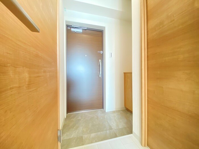 物件内観写真15　(玄関)