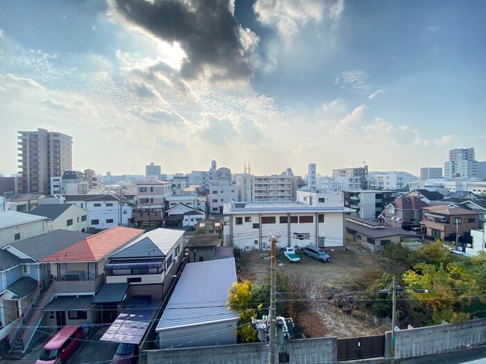 物件内観写真22　(室内からの展望)