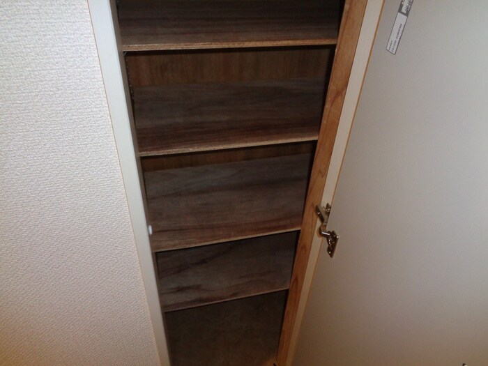 物件内観写真15　(靴箱)