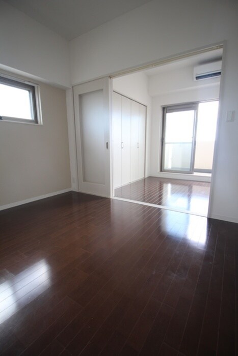 物件内観写真13　(居室)