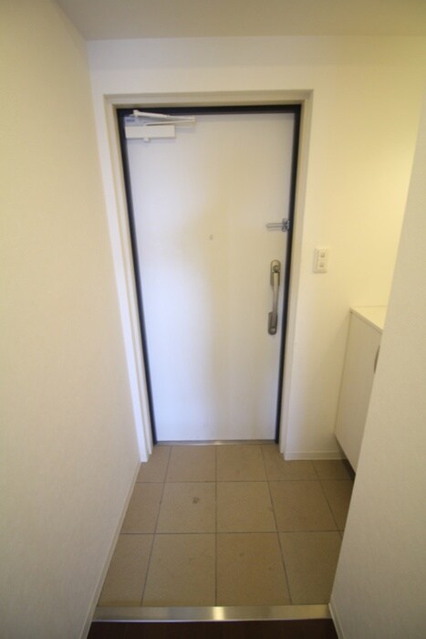 物件内観写真15　(玄関)