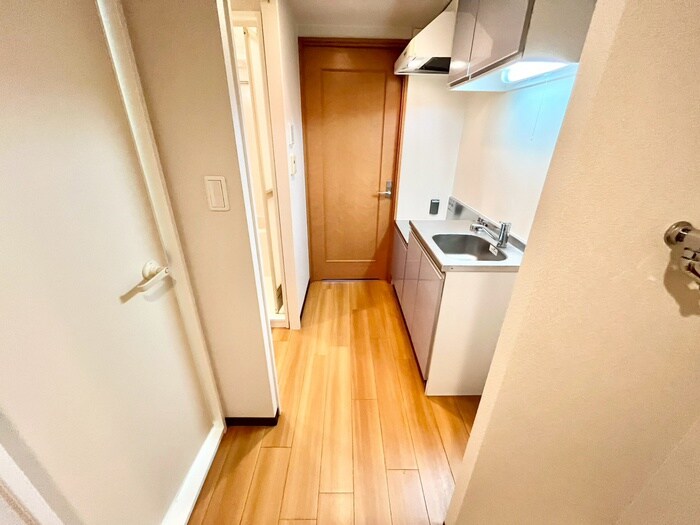 物件内観写真13　(廊下)