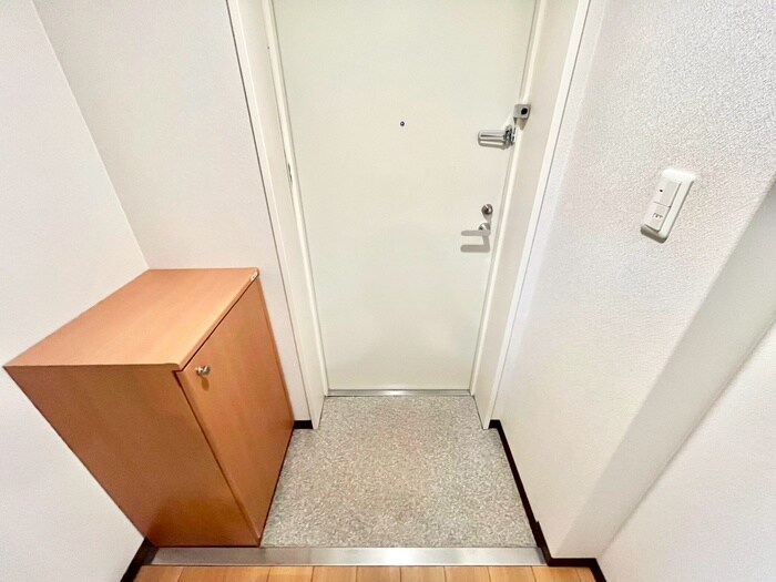 物件内観写真17　(玄関)