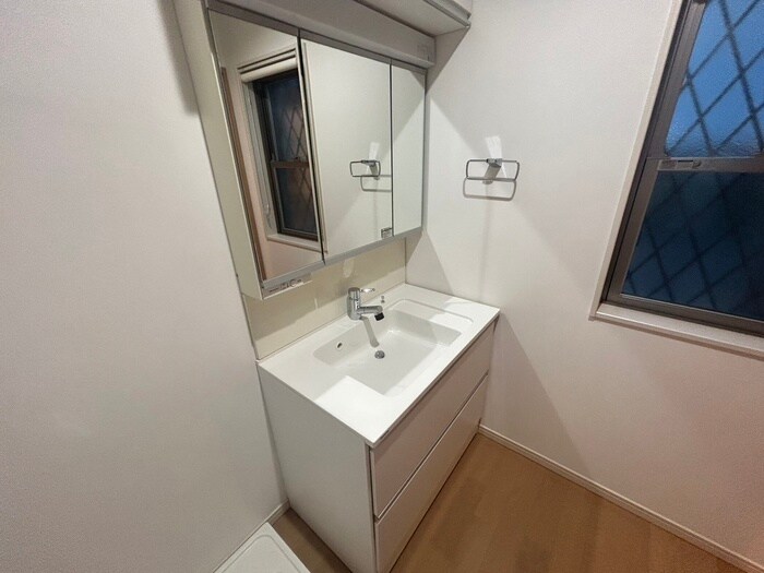 物件内観写真11　(洗面)