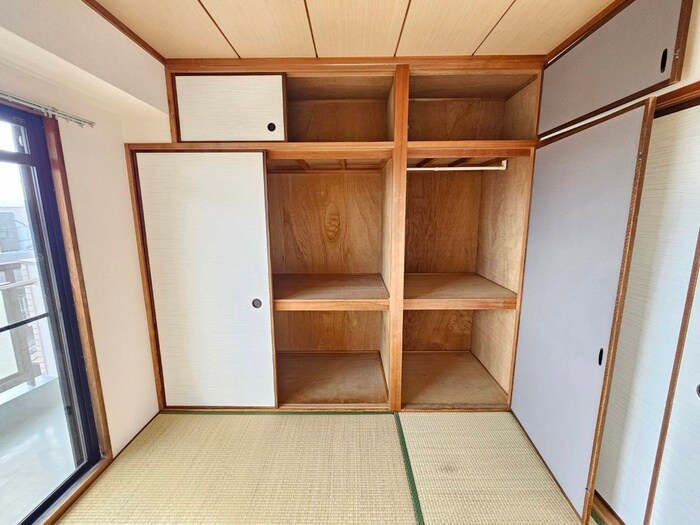 物件内観写真11　(収納)