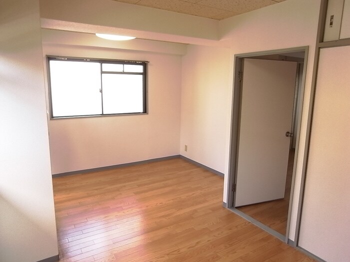 物件内観写真10　(居室)