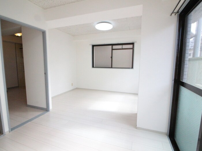 物件内観写真10　(居室)