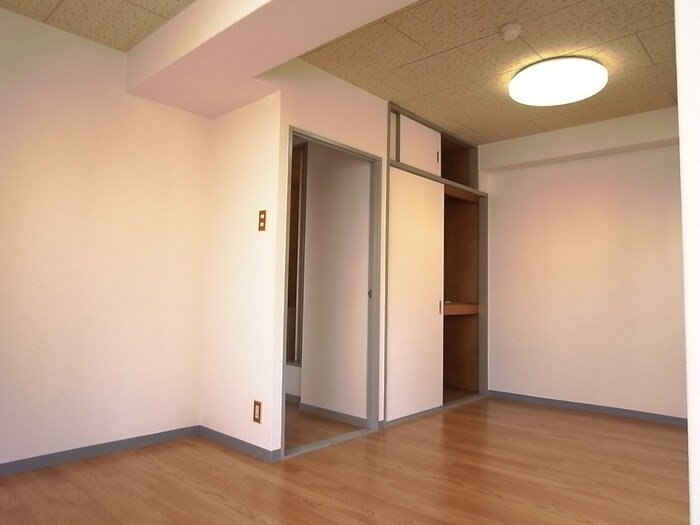 物件内観写真14　(居室)