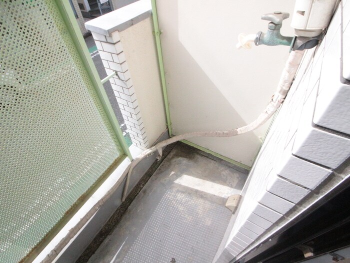 物件内観写真16　(洗濯機置場)