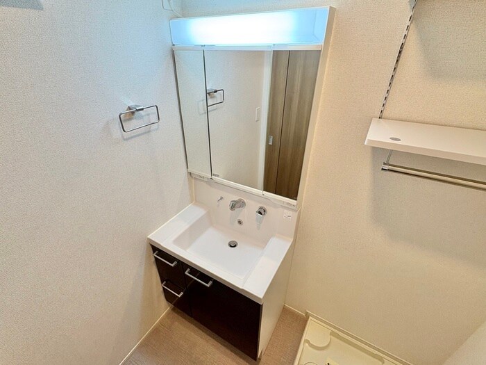 物件内観写真12　(洗面)