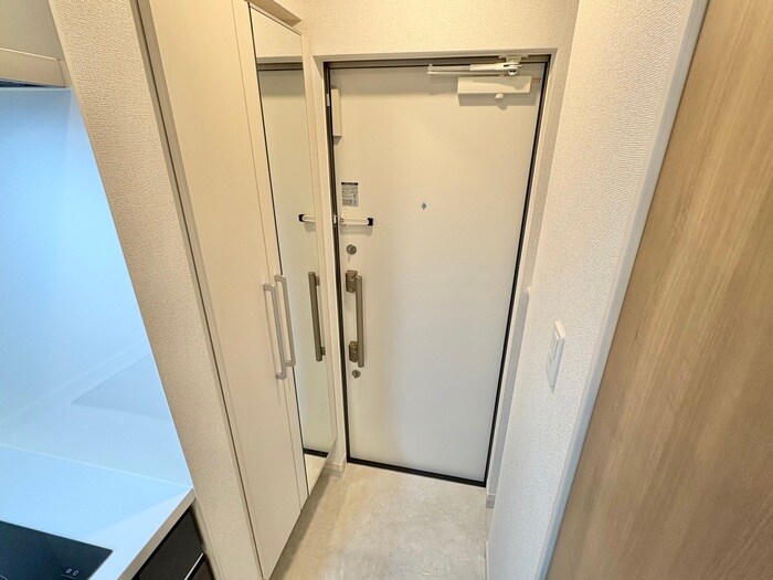 物件内観写真14　(玄関)