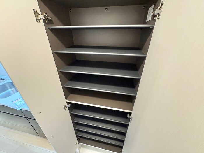 物件内観写真15　(靴箱)