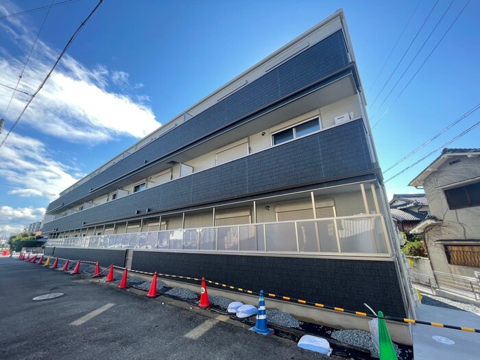 物件外観写真2　(外観写真)