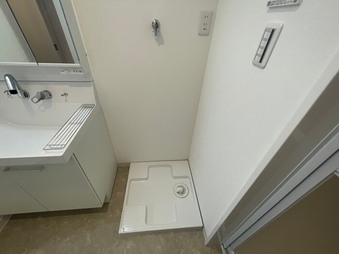 物件内観写真9　(洗濯機置場)