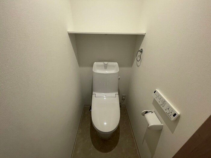 物件内観写真14　(トイレ)