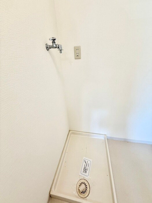 物件内観写真13　(洗濯機置場)