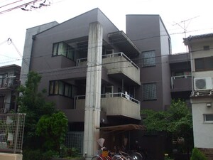 ライブラ七条外観写真