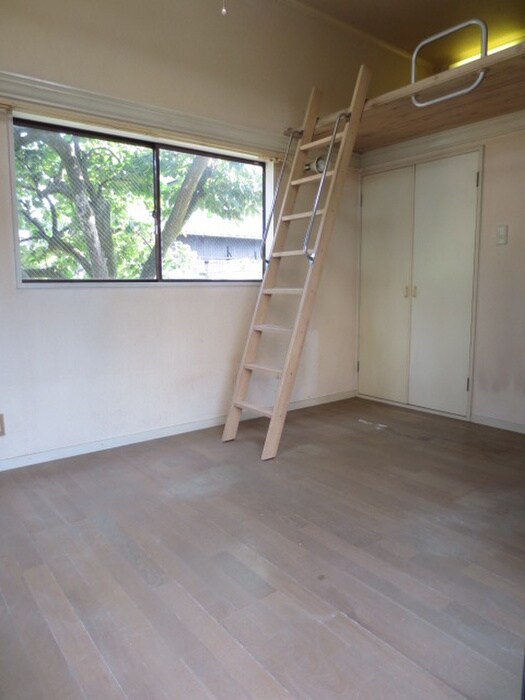 物件内観写真9　(居室)