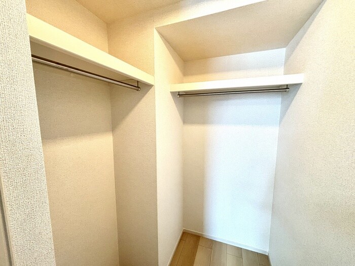 物件内観写真16　(収納)