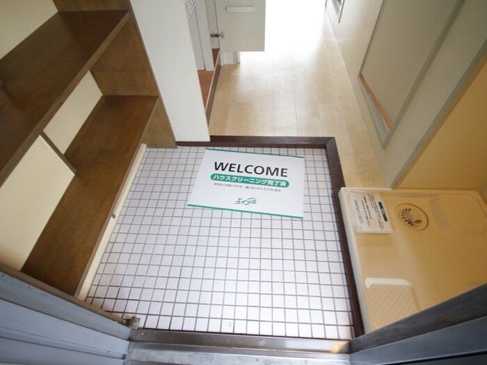 物件内観写真14　(玄関)