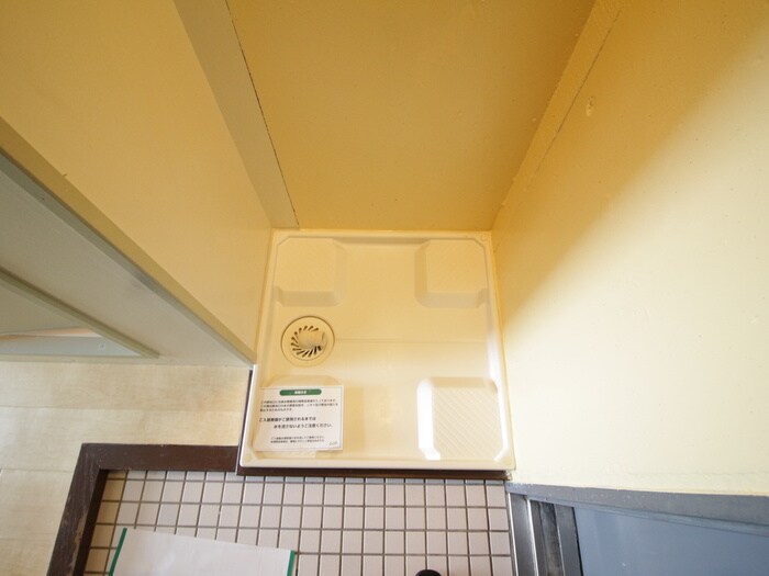 物件内観写真17　(洗濯機置場)