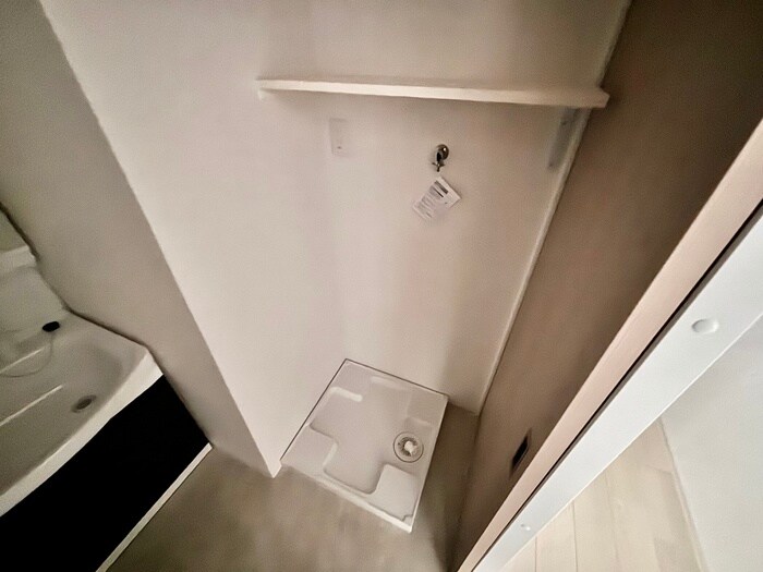 物件内観写真10　(洗濯機置場)