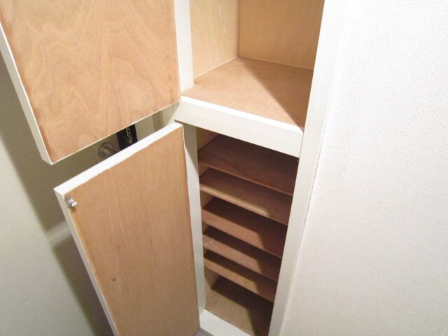 物件内観写真15　(靴箱)