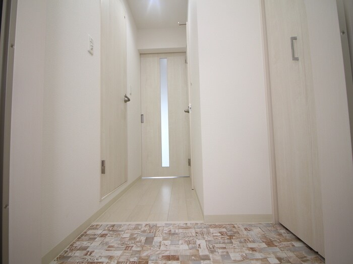 物件内観写真15　(玄関)