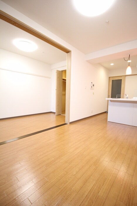 物件内観写真9　(居室)