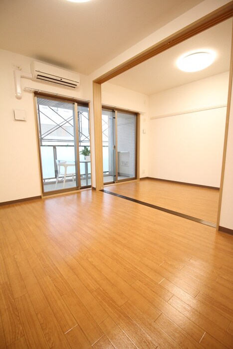 物件内観写真10　(居室)