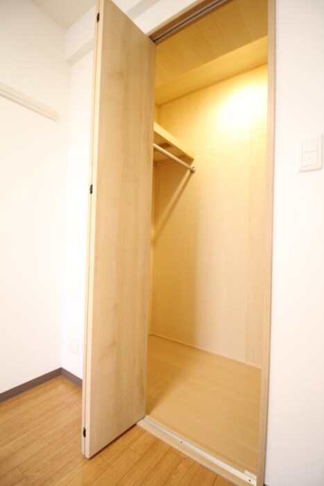 物件内観写真16　(収納)