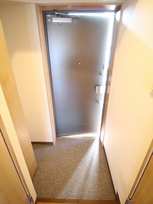 物件内観写真18　(玄関)