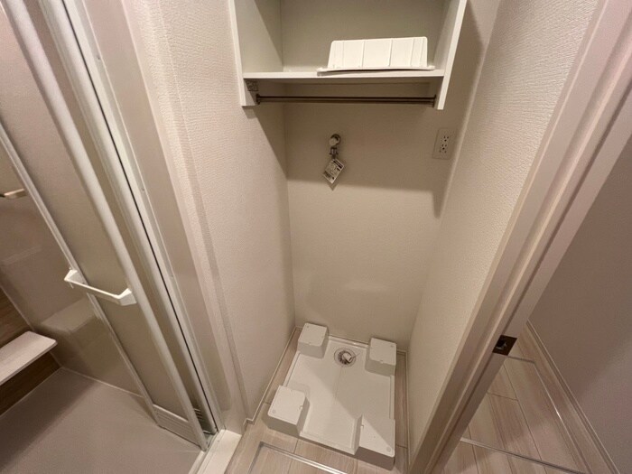 物件内観写真14　(洗濯機置場)