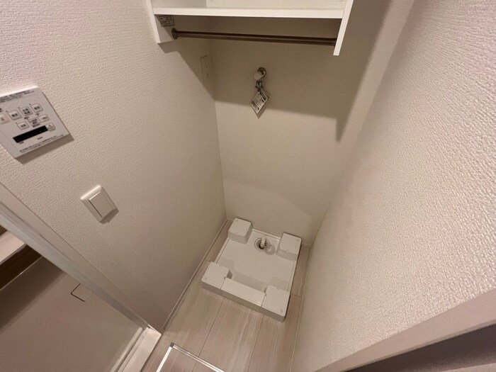 物件内観写真14　(洗濯機置場)