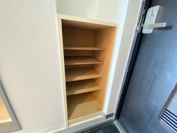 物件内観写真14　(靴箱)