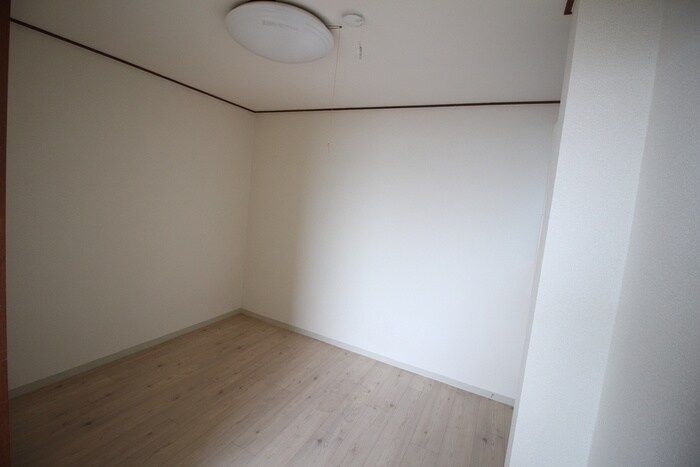 物件内観写真21　(居室)