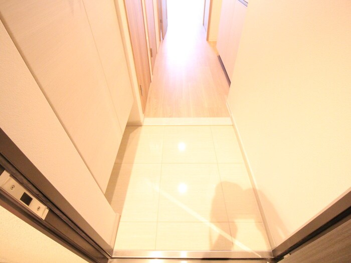 物件内観写真21　(玄関)