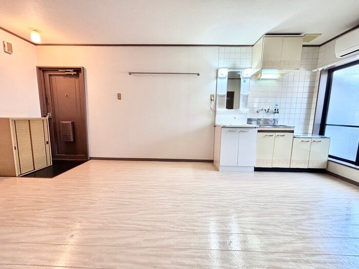 物件内観写真10　(居室)